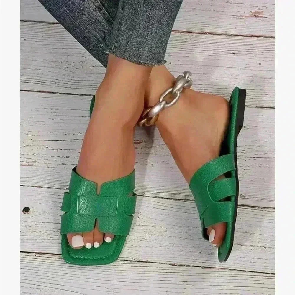 GORGLITTER Women's Crocodile Embossed Flat Cross Strappy Open Toe Slide Sandals - Picture 3 of 7